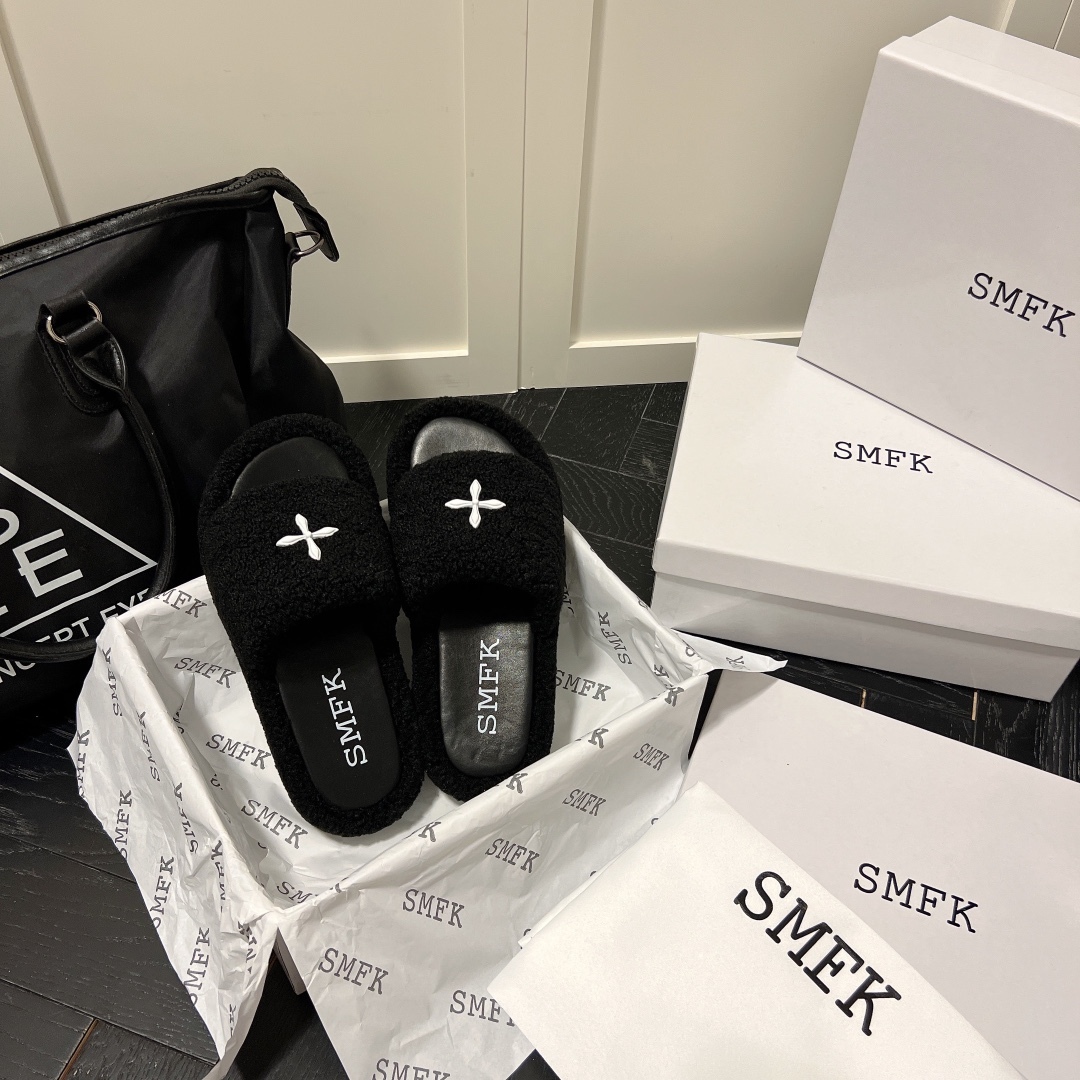 SMFK new wool fuzz slippers-Luxeon
