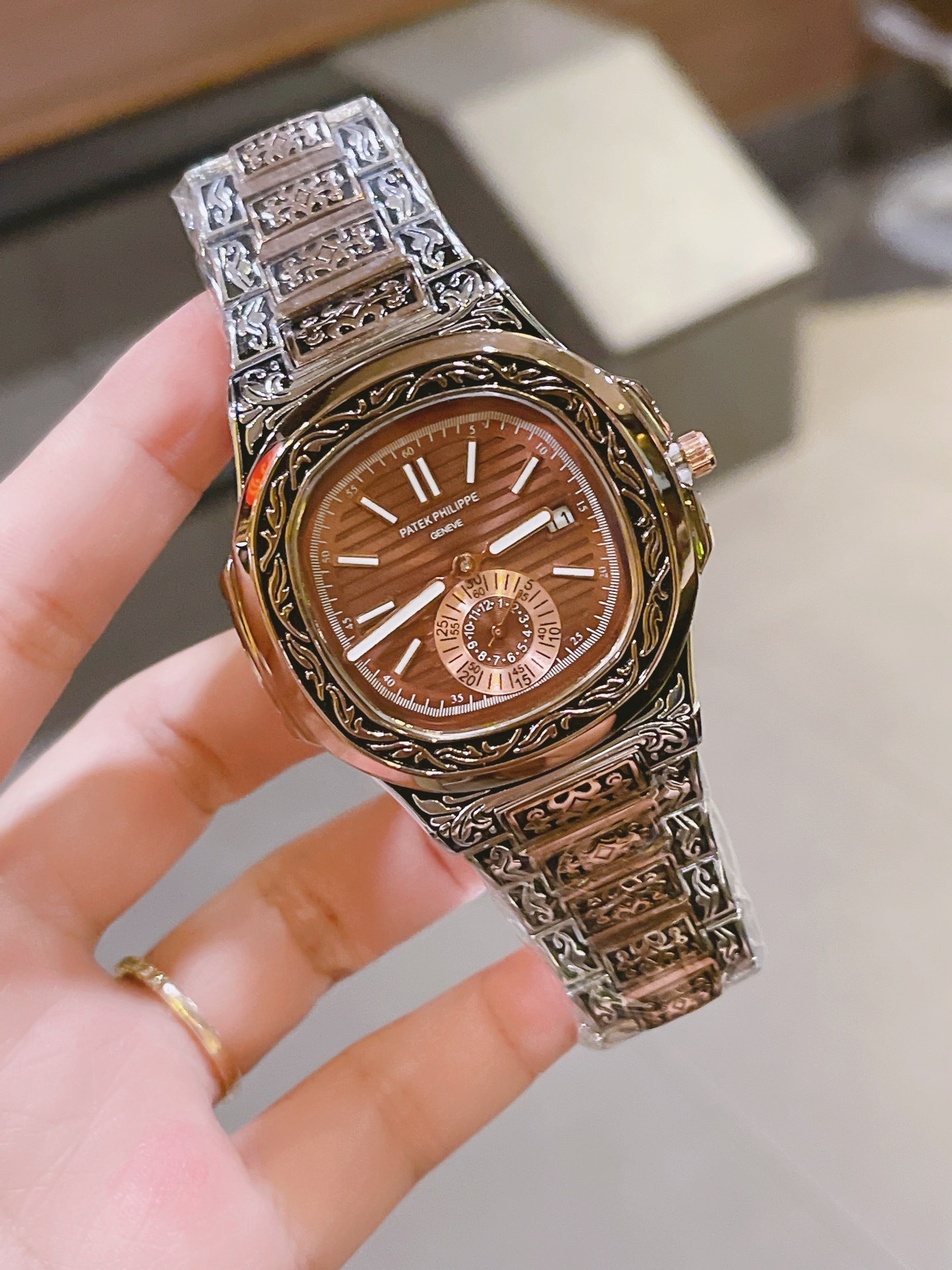 PATEK PHILIPPE Wrist Watch Quartz Movement-Luxeon