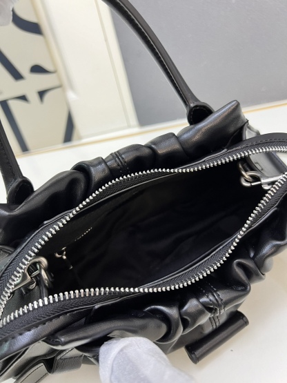 Cloud Handbag 31*8*14.5cm