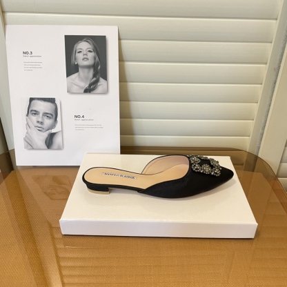 Manolo Blahnik pointed toe flat slippers-Luxeon