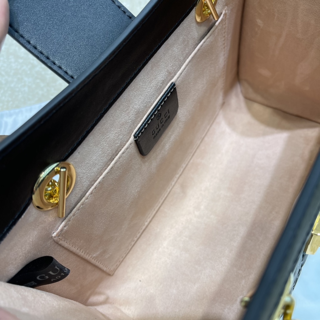 G style Flap single shoulder portable chain bag-Luxeon