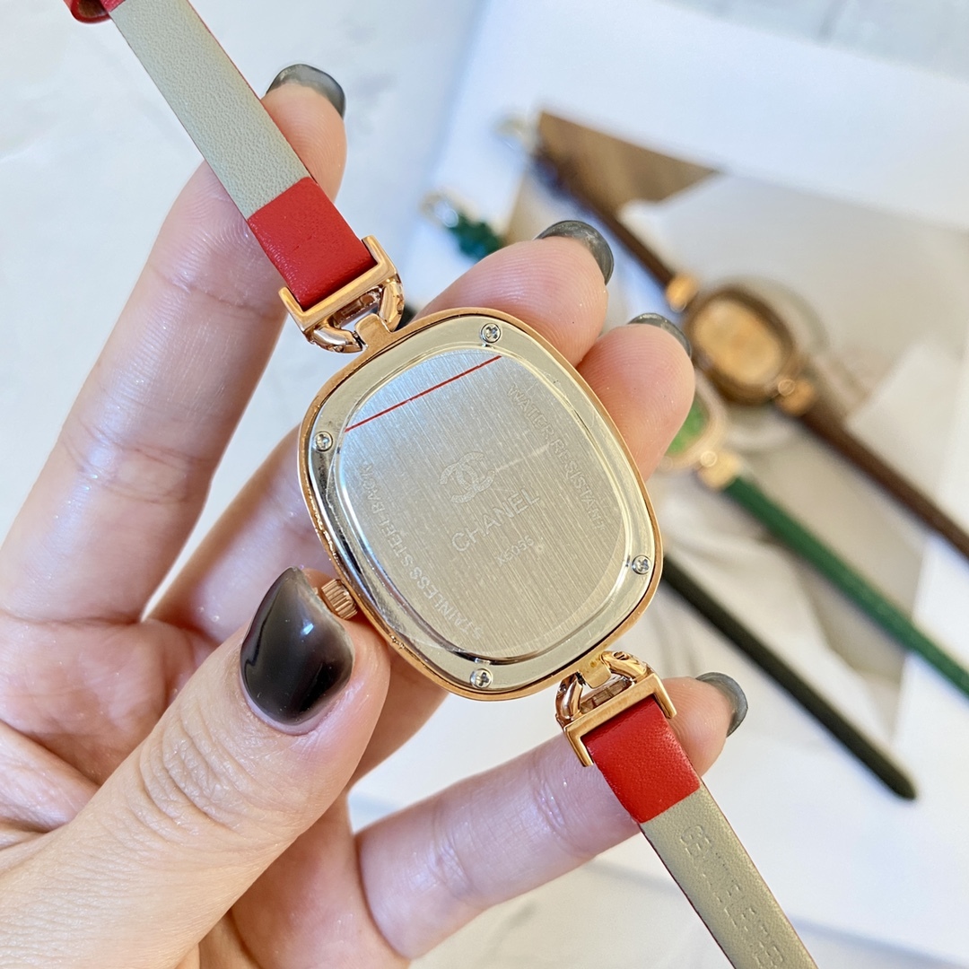 C style Women's Watch Quartz Movement Retro Personality-Luxeon