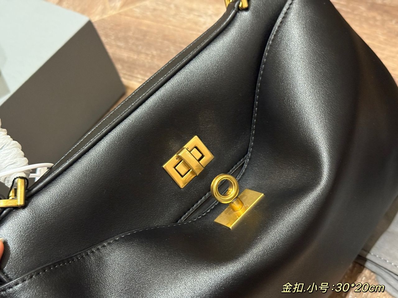 Women handbag 30*20*10cm
