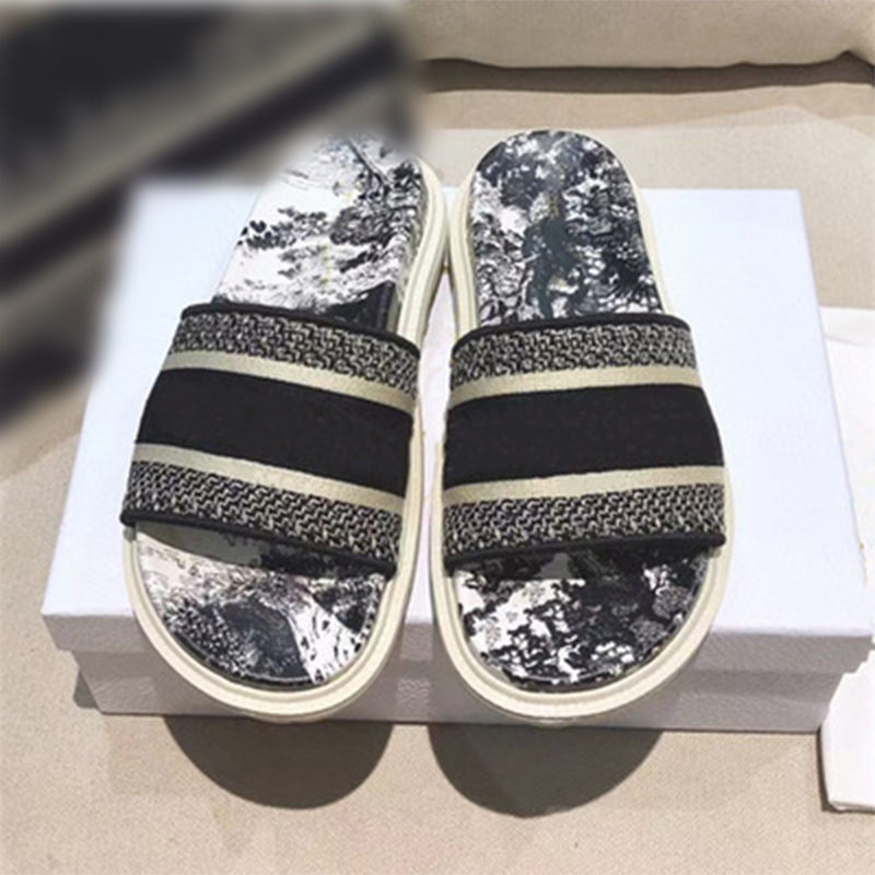 D style Women's Flat Open Toe Slippers-Luxeon