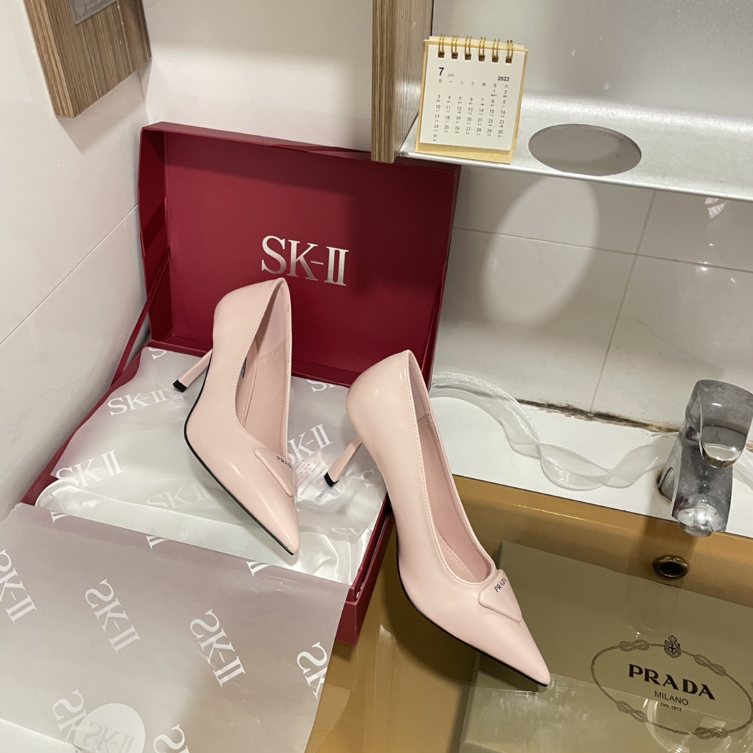 P style classic patent leather sandals high heels-Luxeon