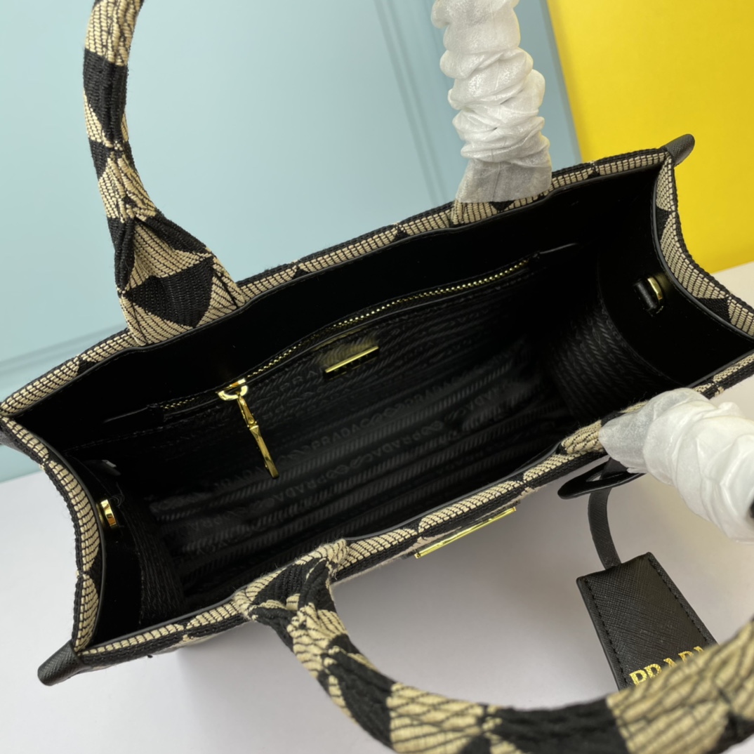 P style handbag-Luxeon