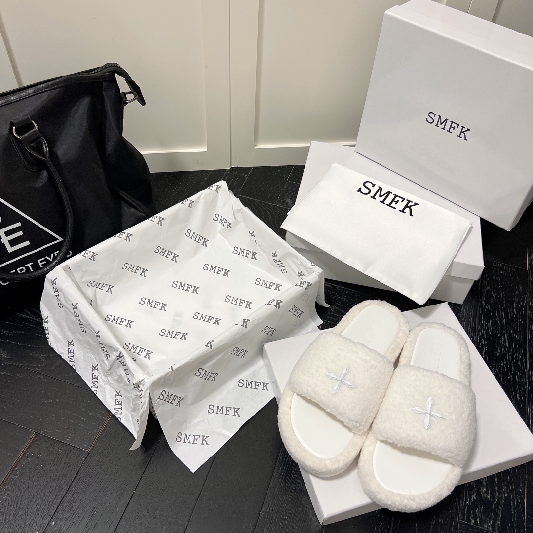 SMFK new wool fuzz slippers-Luxeon