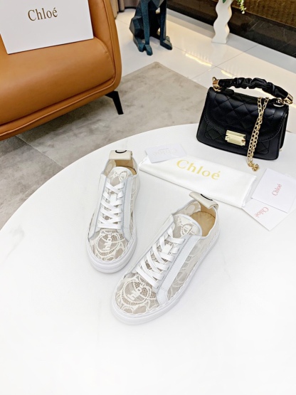 Openwork mesh casual shoes