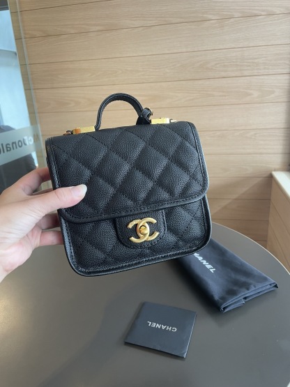 C style 22k handbag-Luxeon