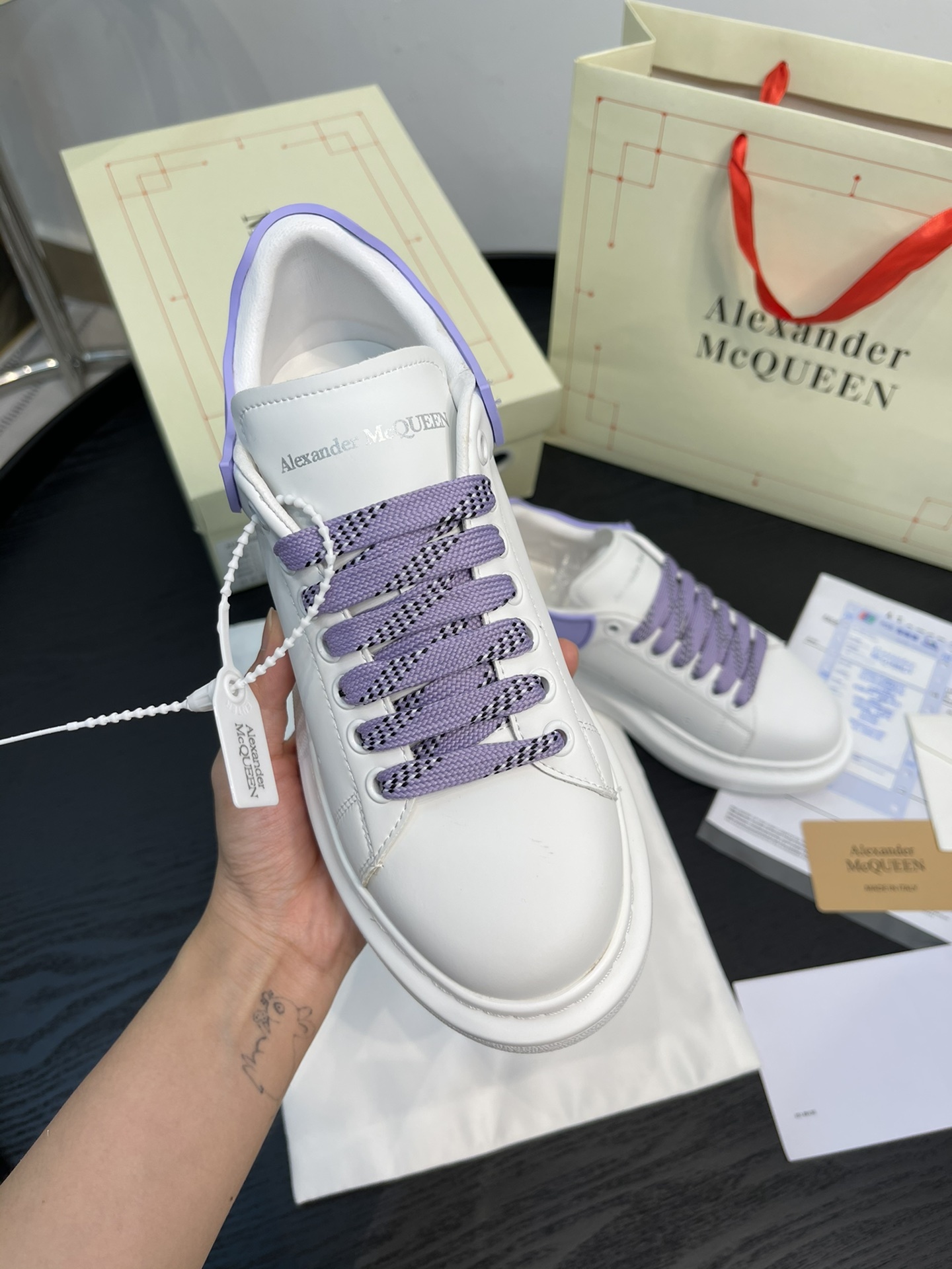 Alexander Mc QUEEN  women sneakers casual shoes-Luxeon
