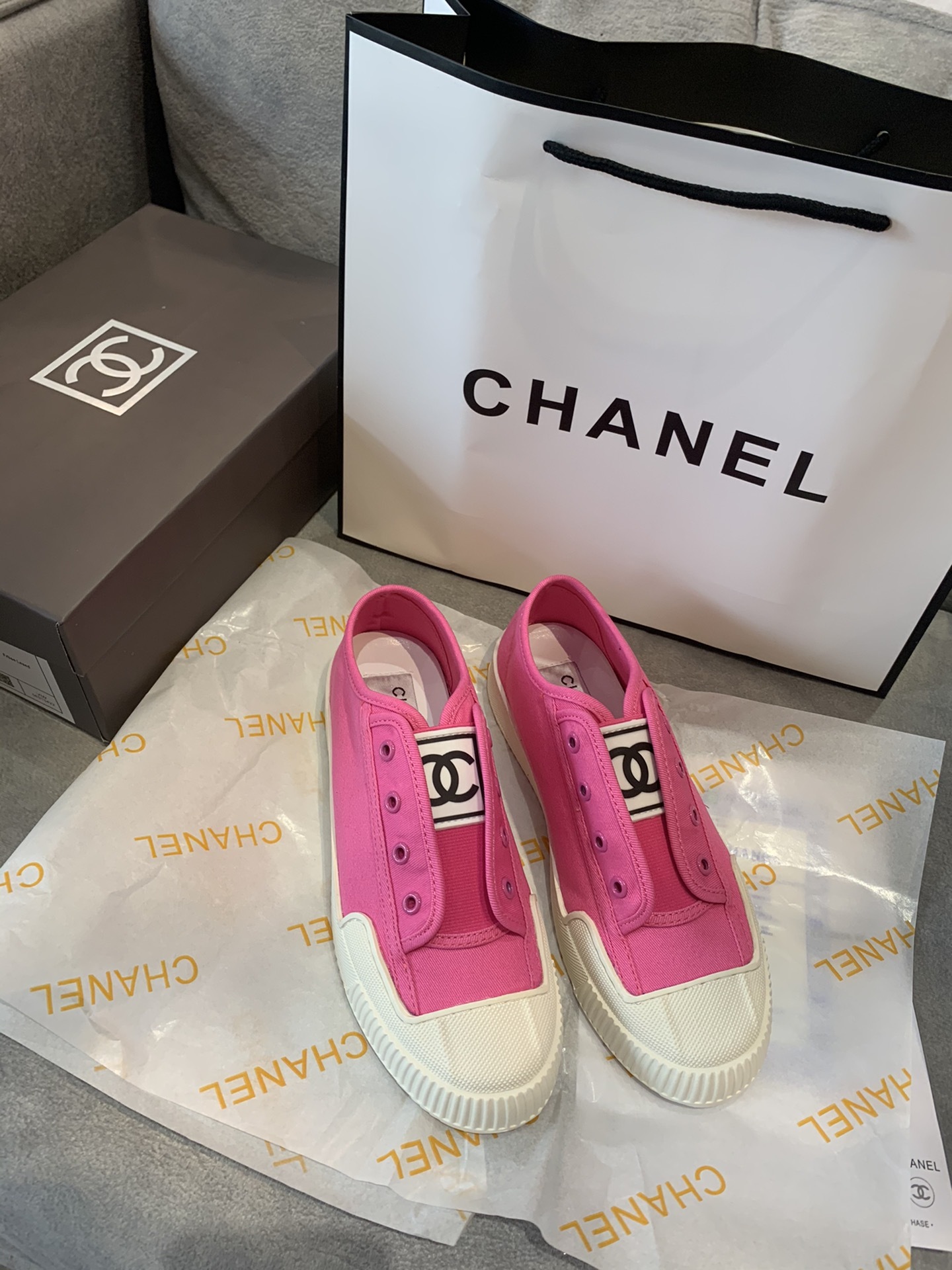 C style classic canvas casual shoes-Luxeon