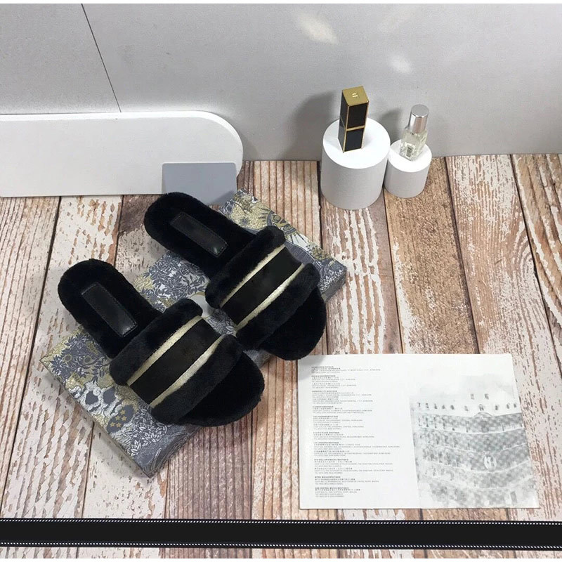 D style Women Warm Embroidery Slippers-Luxeon