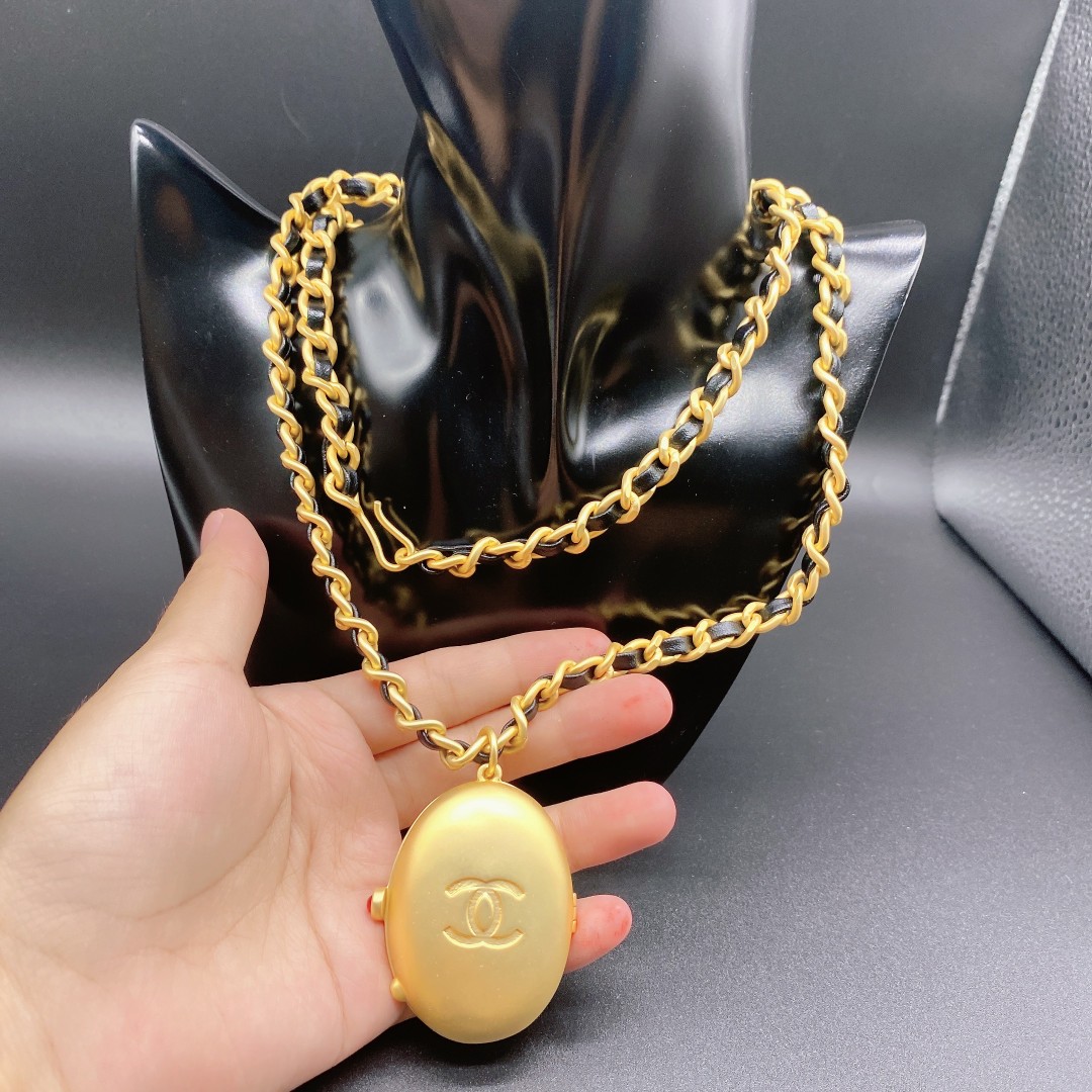 C style New Necklace-Luxeon