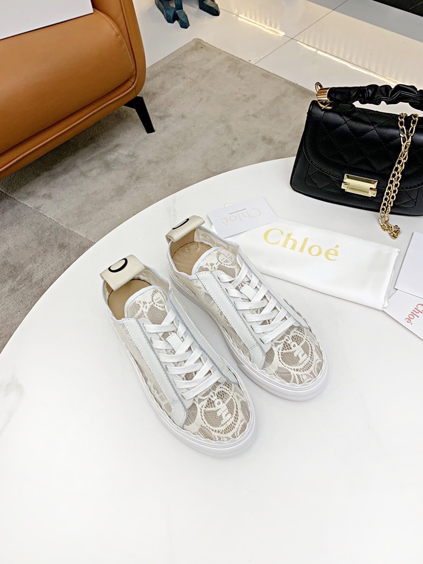 Openwork mesh casual shoes