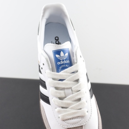 A style samba casual shoes