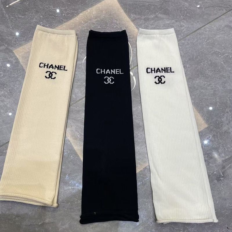 Solid color logo socks