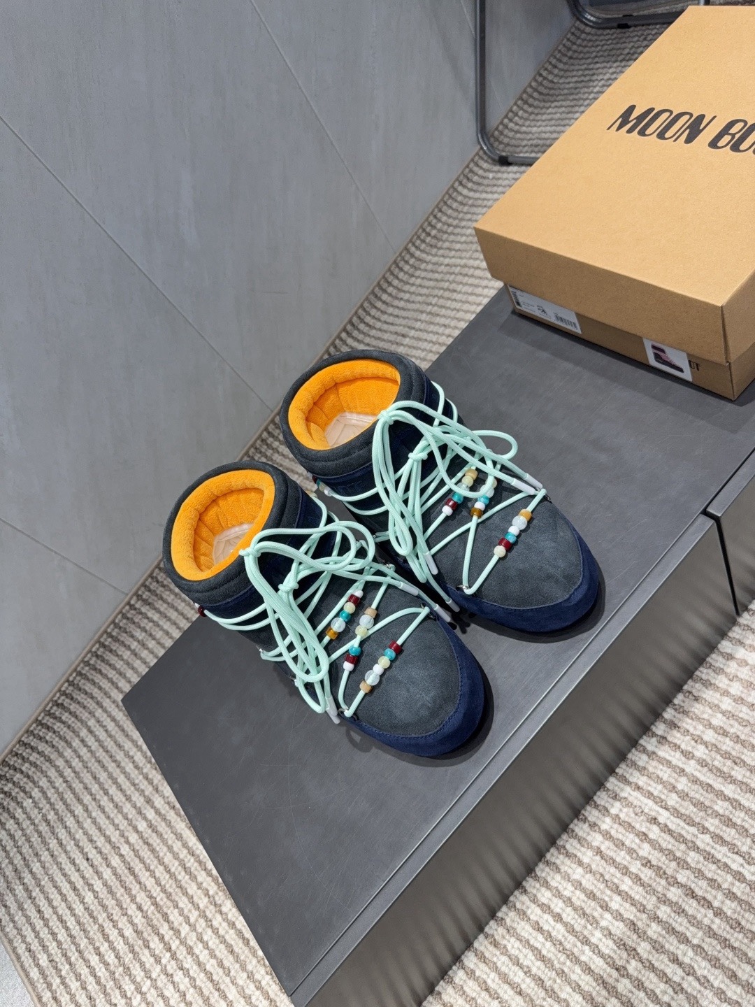 snow boots