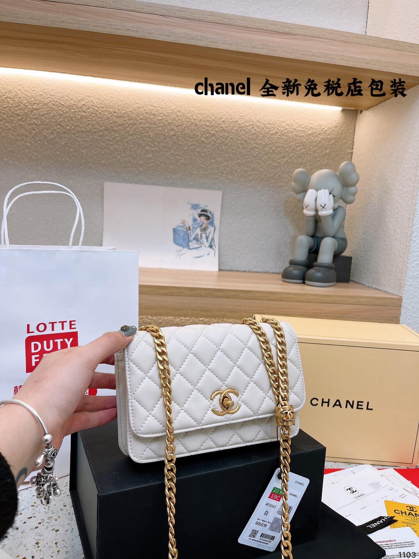 C style green handbag-Luxeon