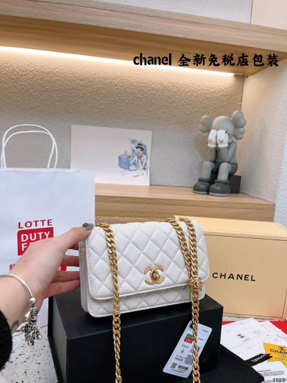 C style green handbag-Luxeon