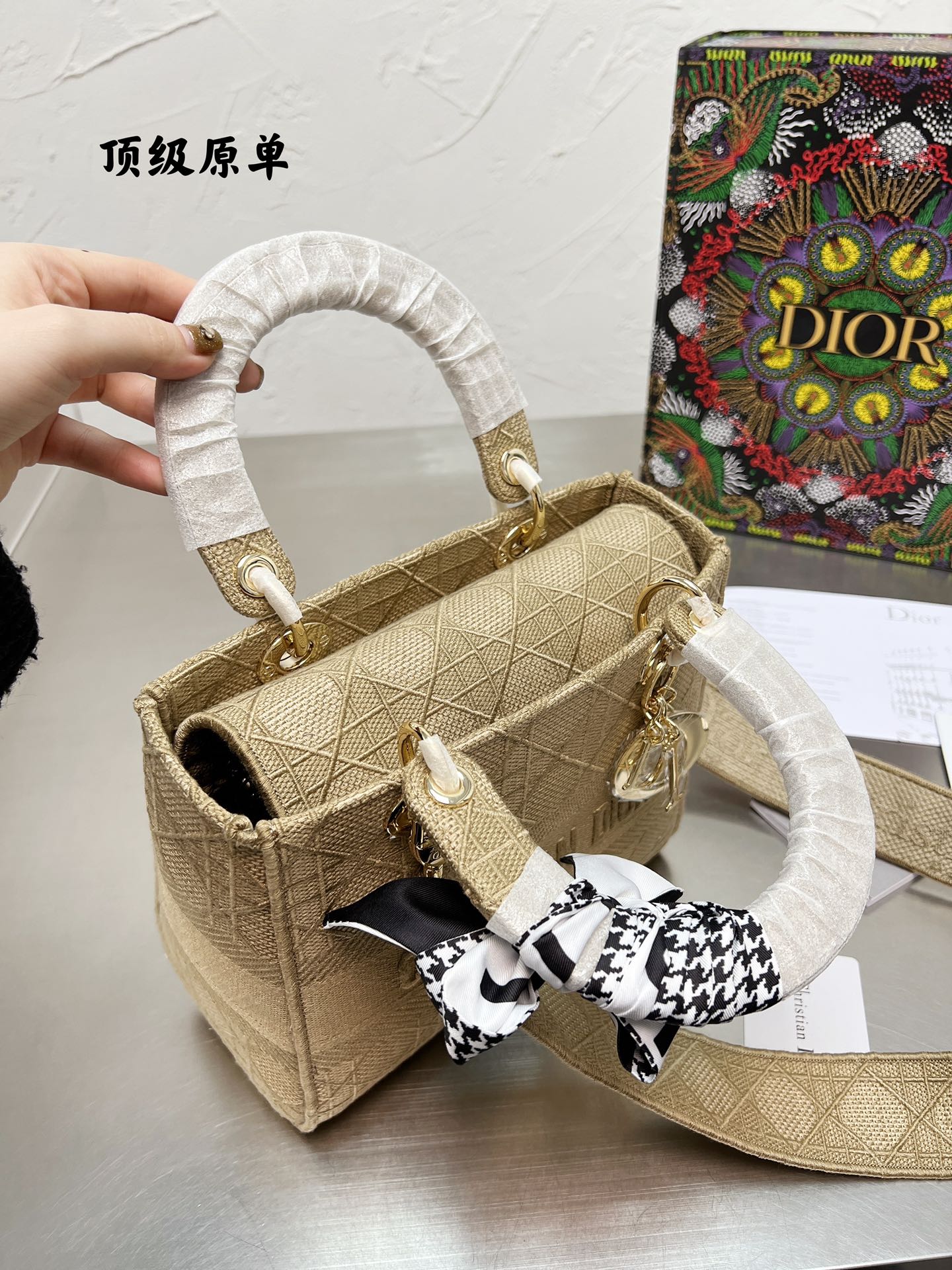 D style Diana handbags top quality embroidered-Luxeon