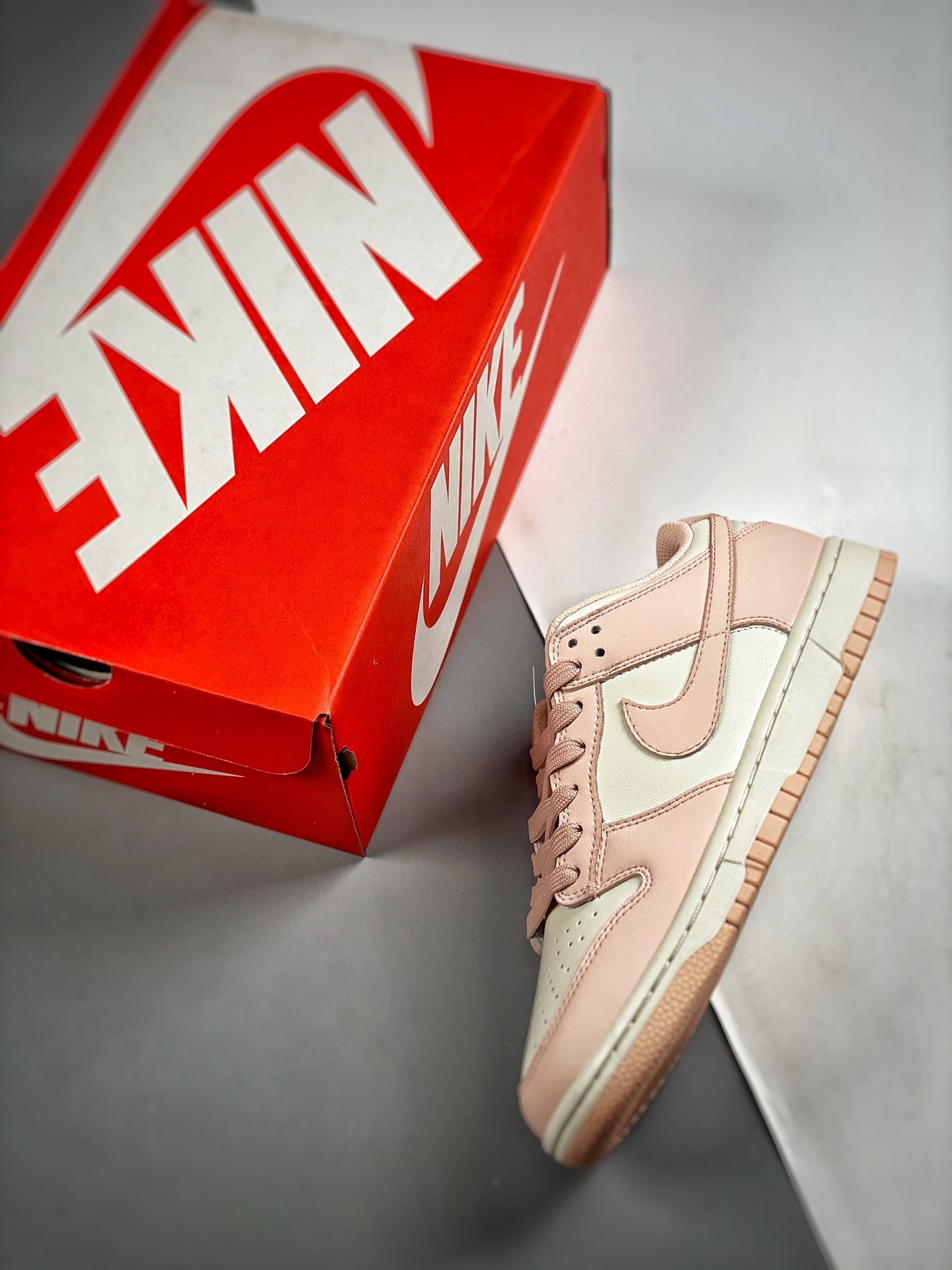 . SB Dunk Low "UNLV" sneakers-Luxeon