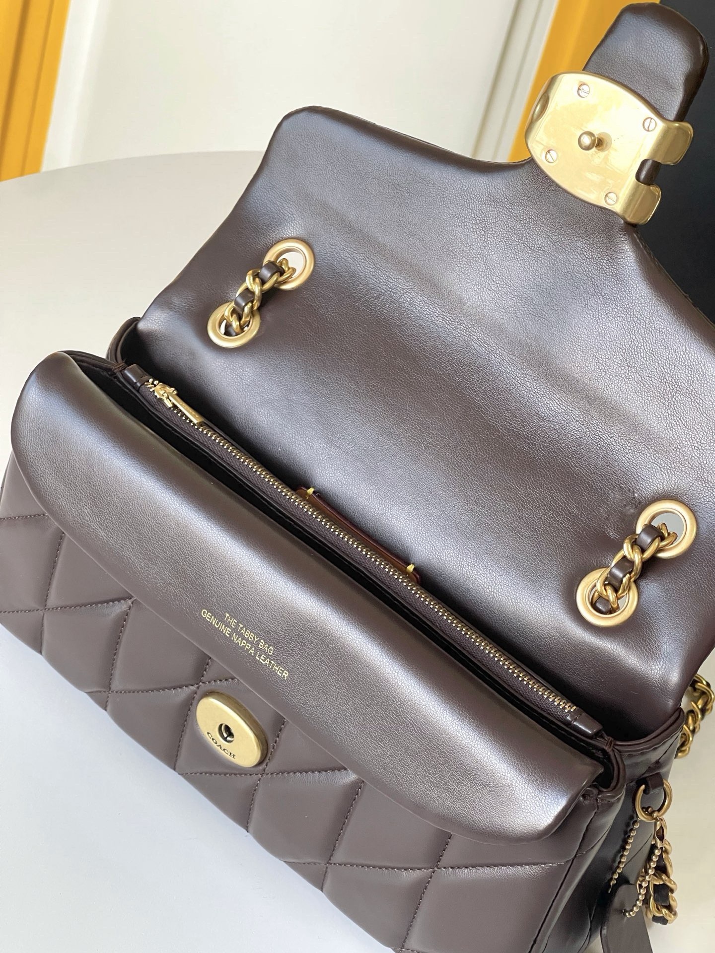 Diamond-patterned handbag26*15