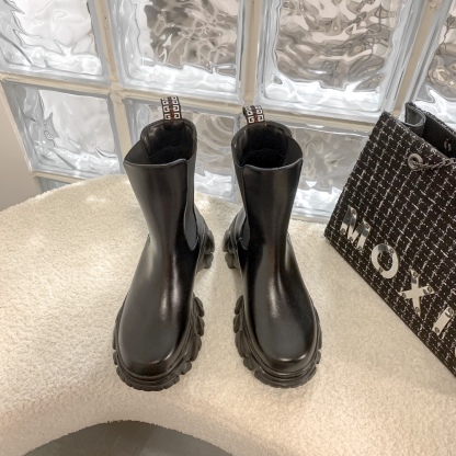 Givenchy patent leather solid ankle boots-Luxeon
