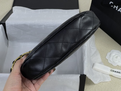 C style hobo vintage handbag-Luxeon