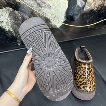 Leopard print snow boots