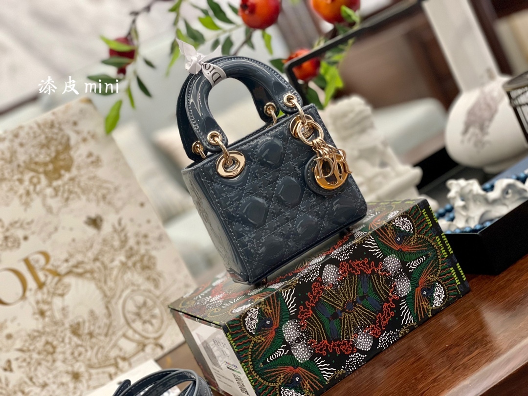 D style Diana Mini Handbags-Luxeon