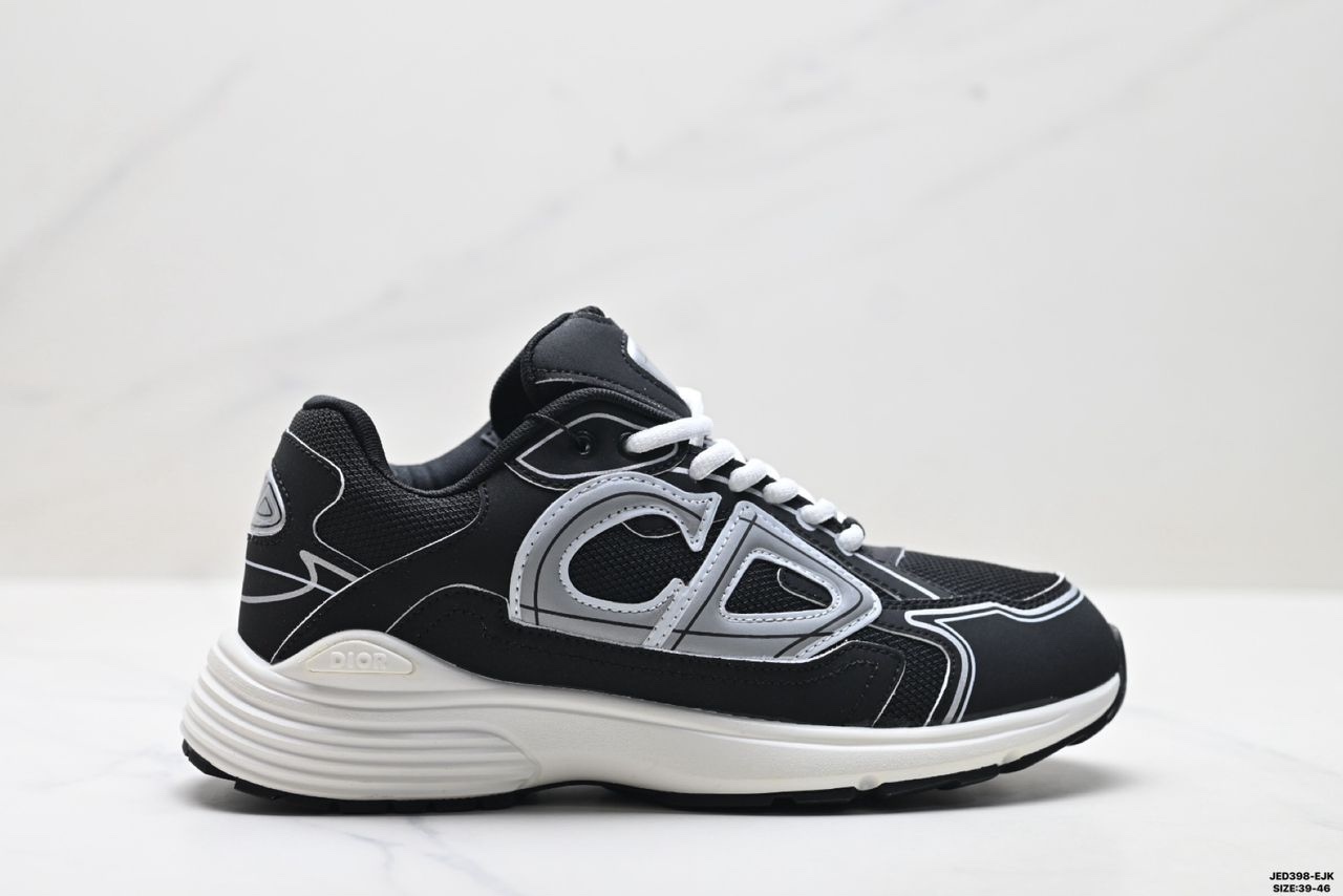 Mesh athletic shoes