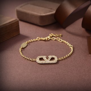 Valentino Fashion Versatile Bracelet-Luxeon