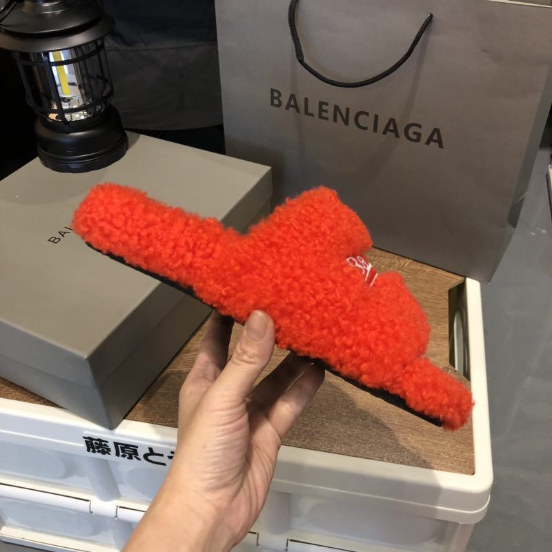 B style new women fur slippers with logo upper-Luxeon