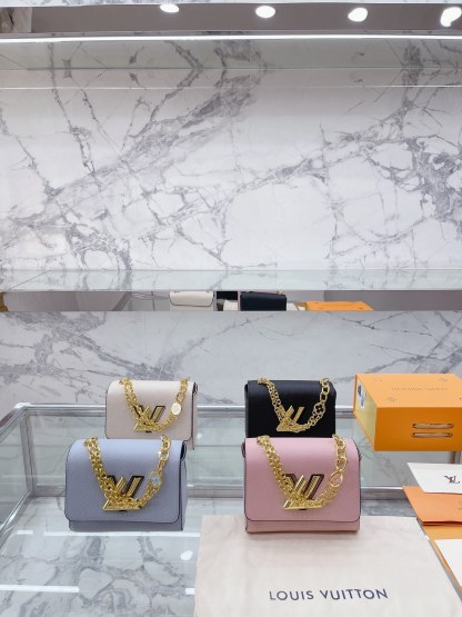 L style bag Twist Belt Shoulder Bags-Luxeon