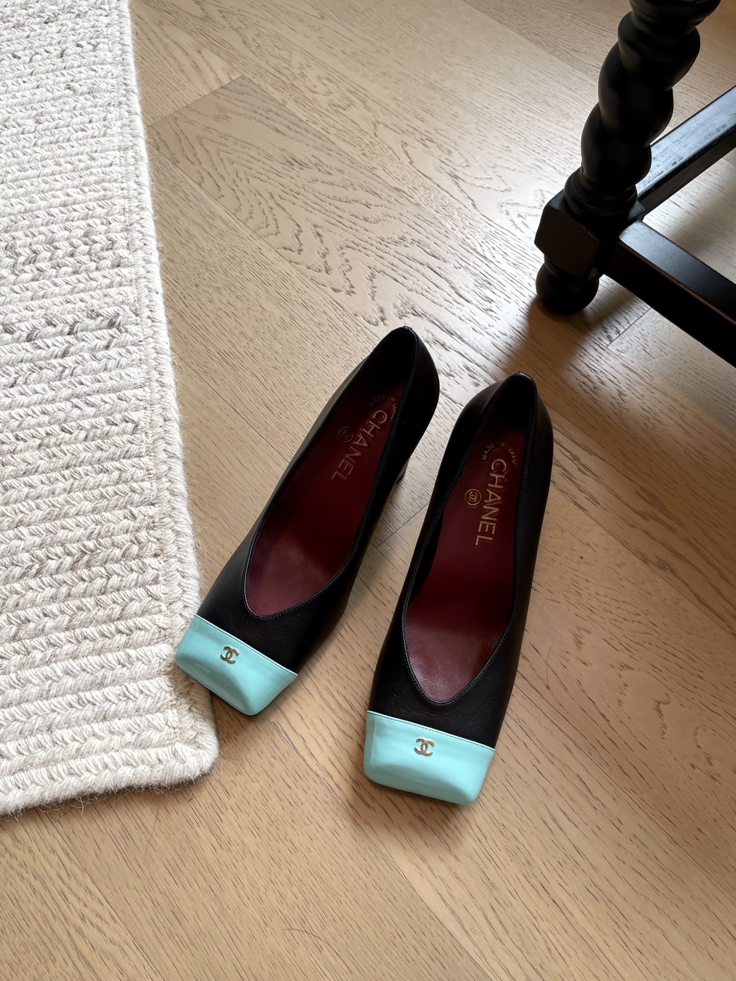 High heels 42