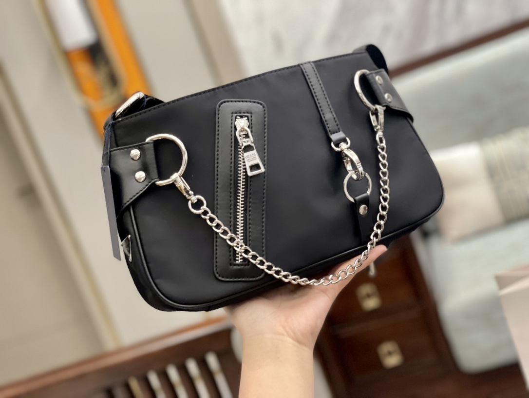 P style Vintage Shouder Bags-Luxeon