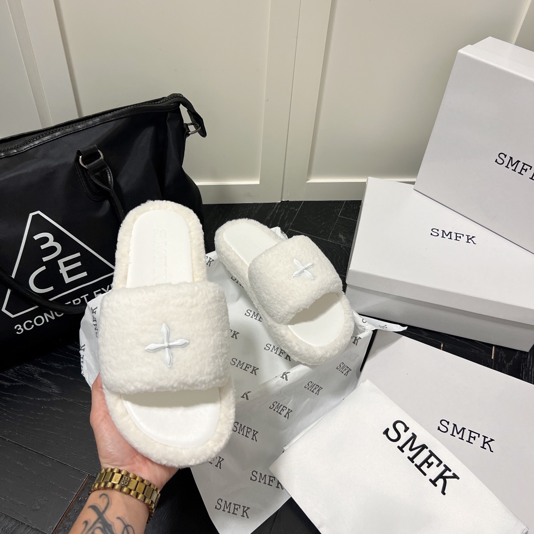 SMFK new wool fuzz slippers-Luxeon