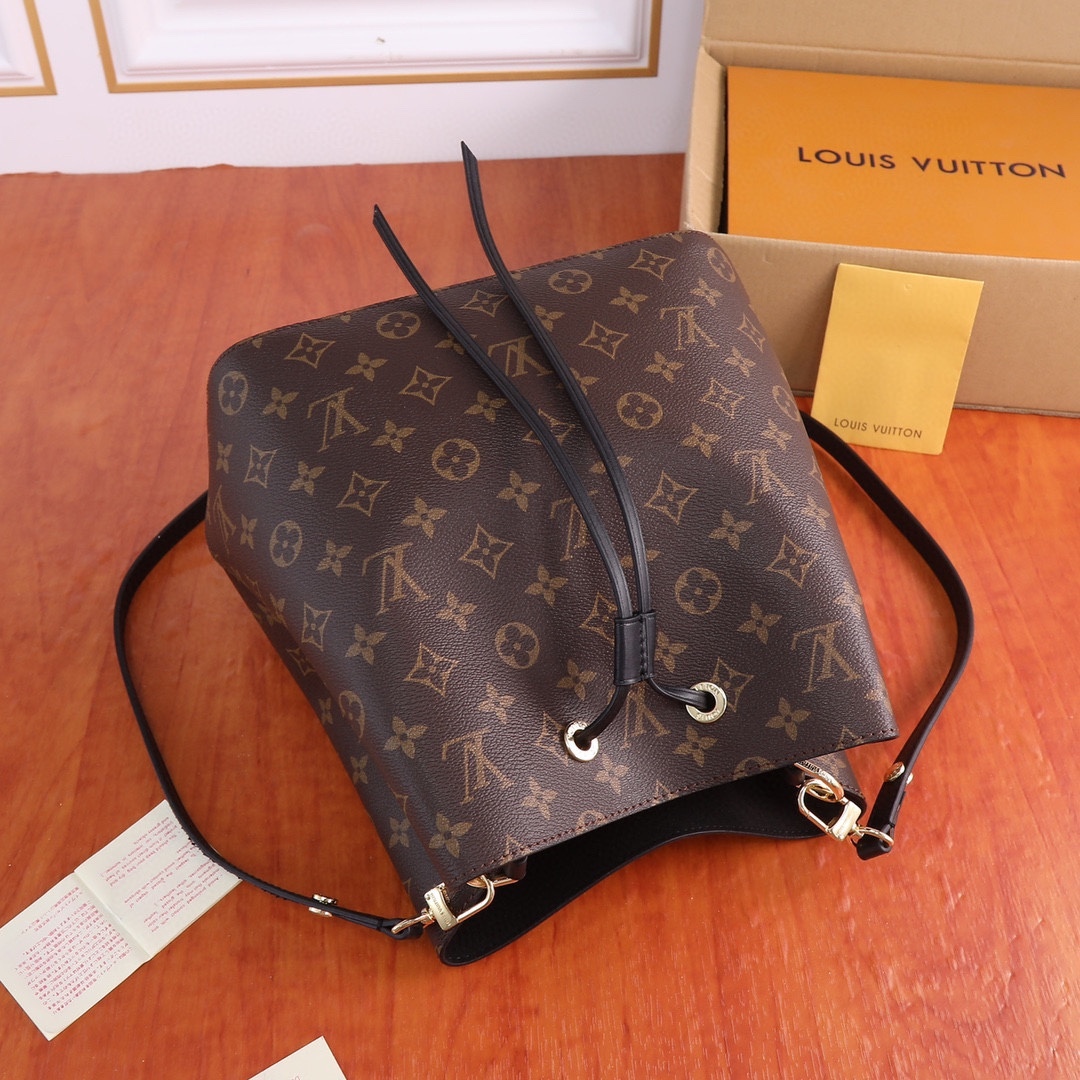 L style Bucket Tooter Bag-Luxeon