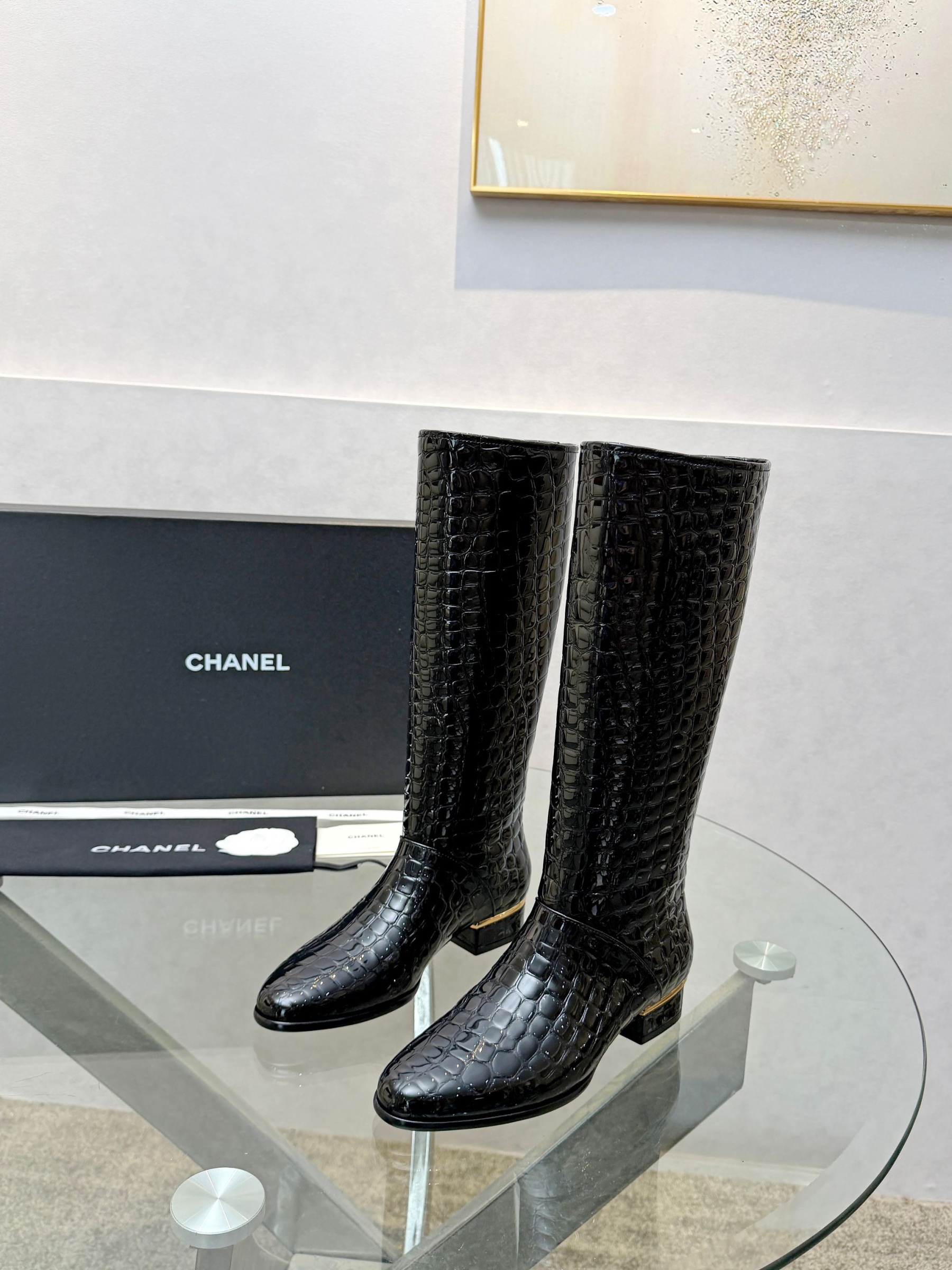 Crocodile-embossed knee-high boots35-41