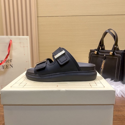 Mcqueen women thick sole sandals-Luxeon