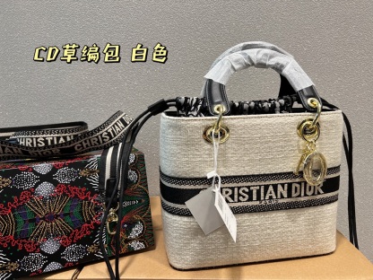 D style Basket Weave Handbags-Luxeon