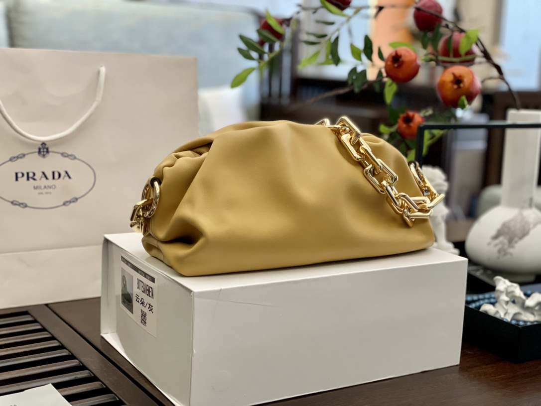 BV Bottega Veneta Underarm Bags Handbags-Luxeon