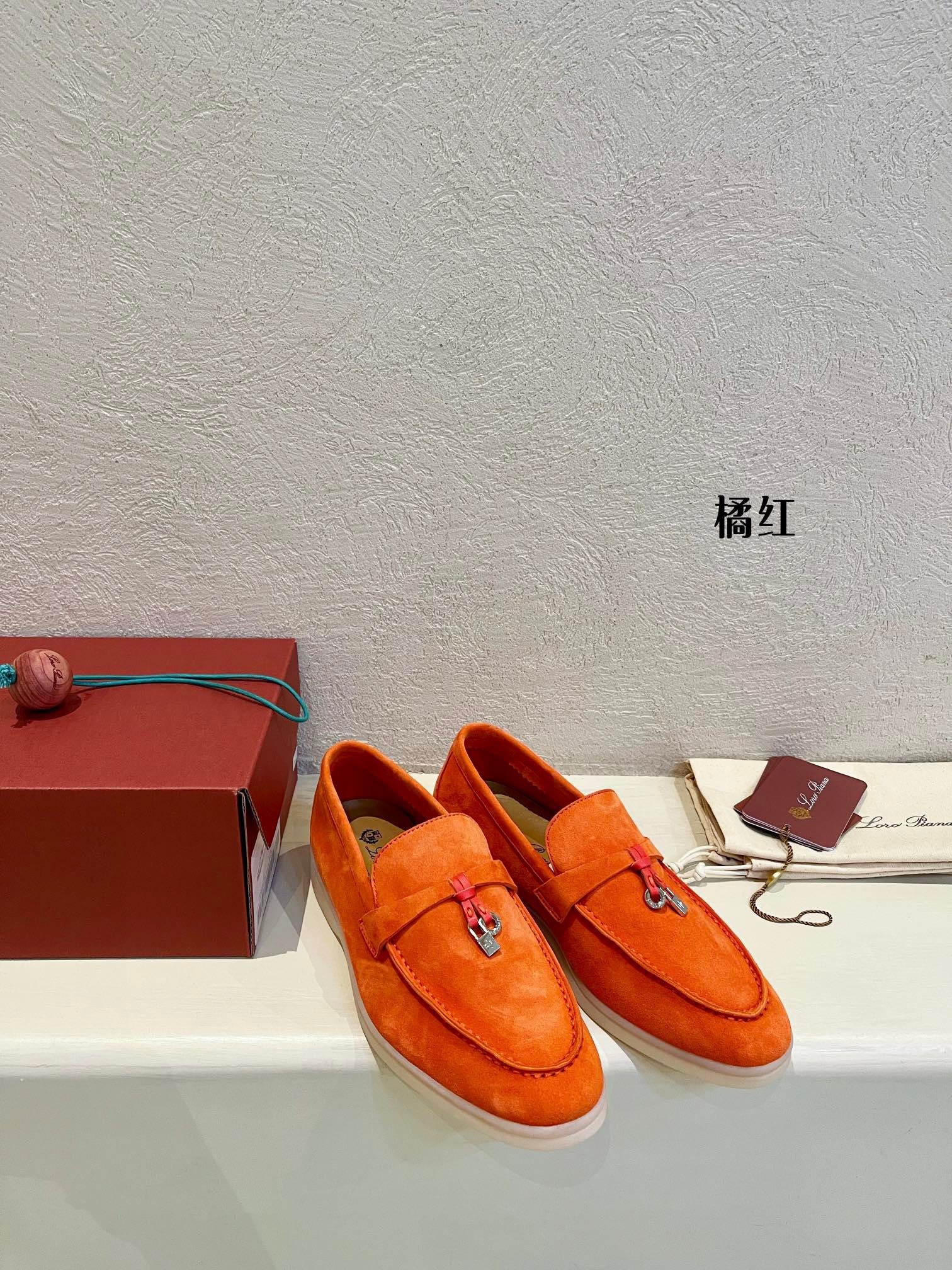 
Loafers shoes