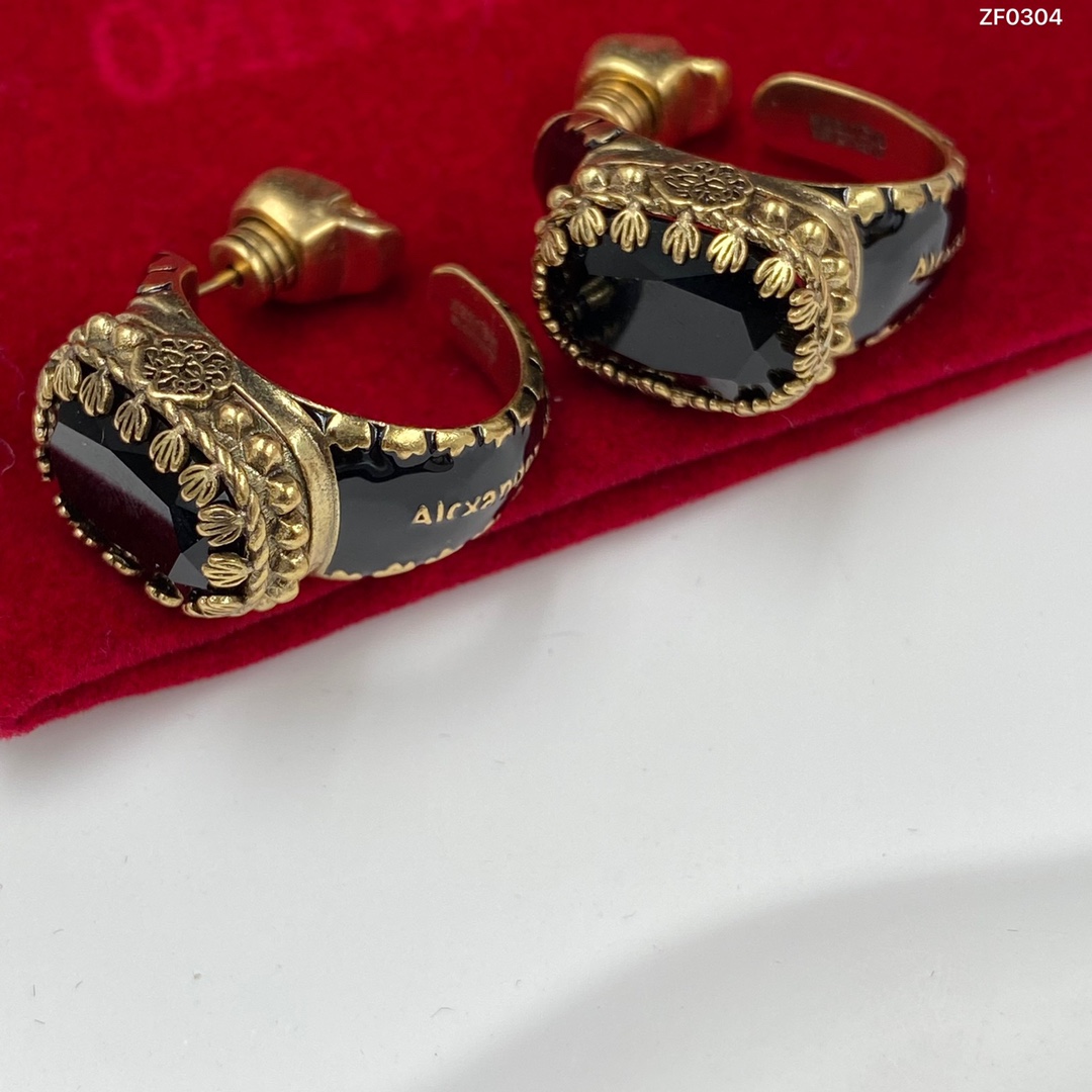 New mcqueen earrings-Luxeon
