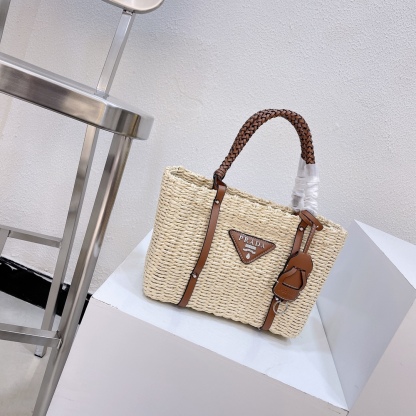 P style straw basket handbags-Luxeon