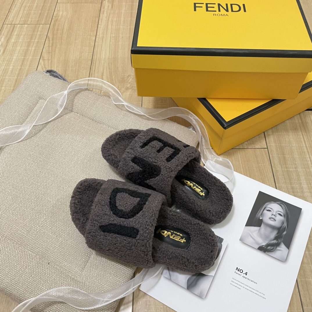 F style new women winter plush slippers-Luxeon