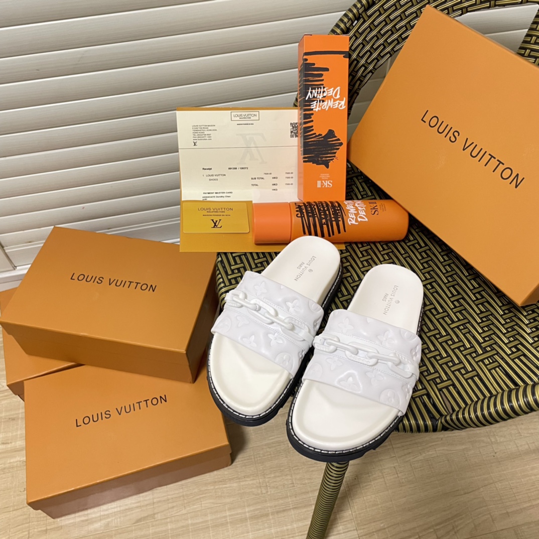 L style Chain Velcro Slippers-Luxeon