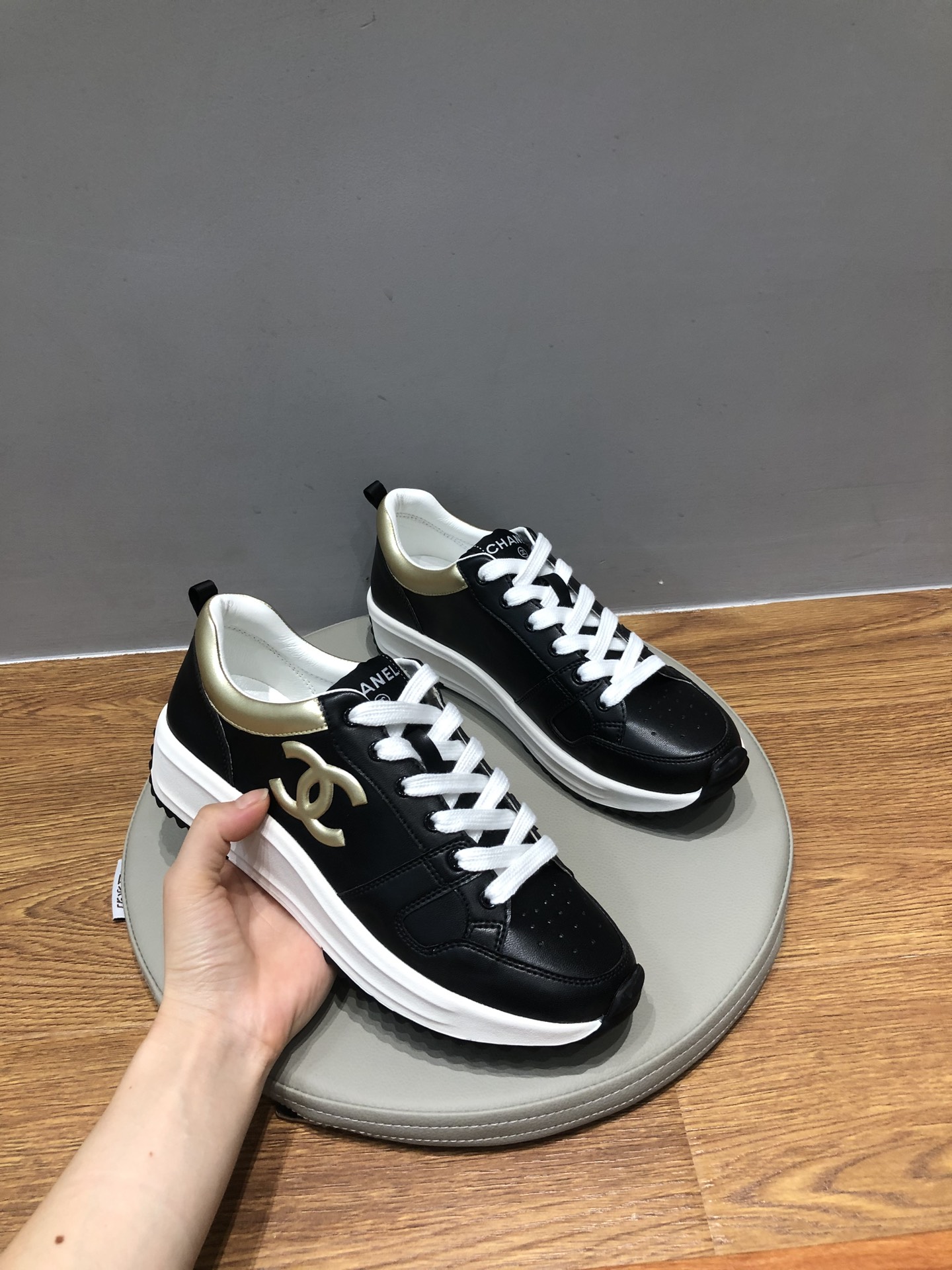 C style Fashion Classic Shoes-Luxeon