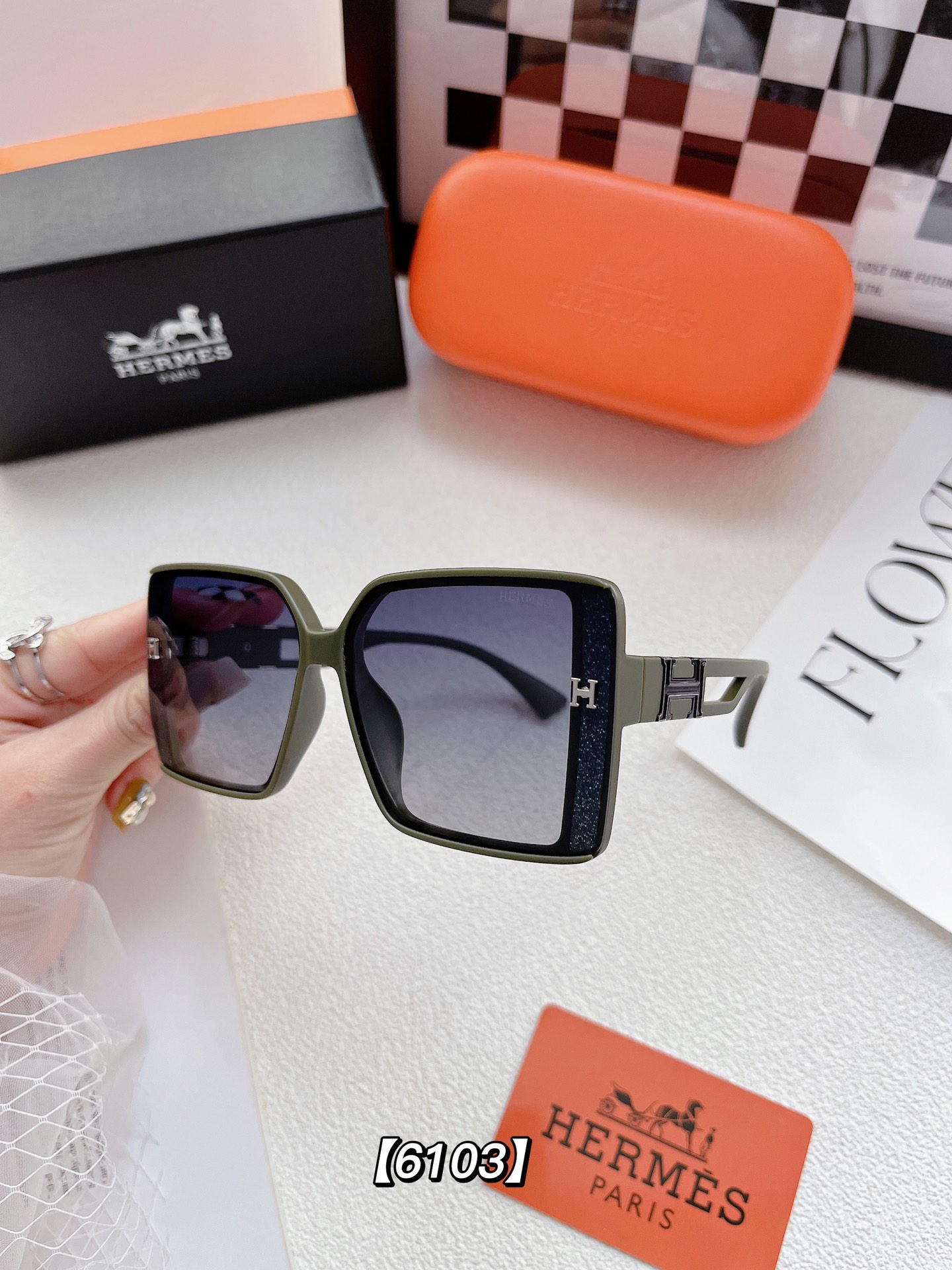 H style fashion glasses-Luxeon