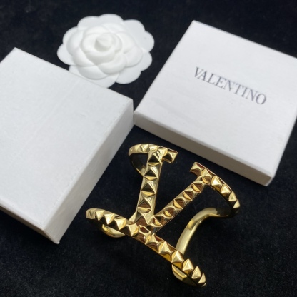 Valentino Classic Fashion Bracelet-Luxeon